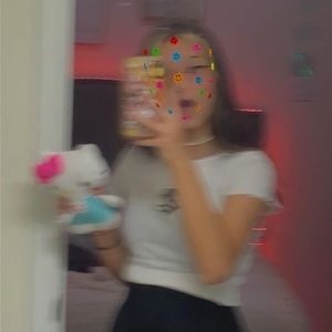 Meet your Posher, Avery